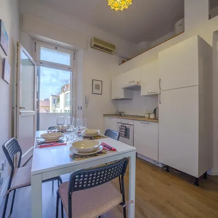 In The Center Of By Synergy Up To 4 Guests